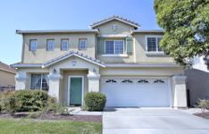 423 Fieldstone